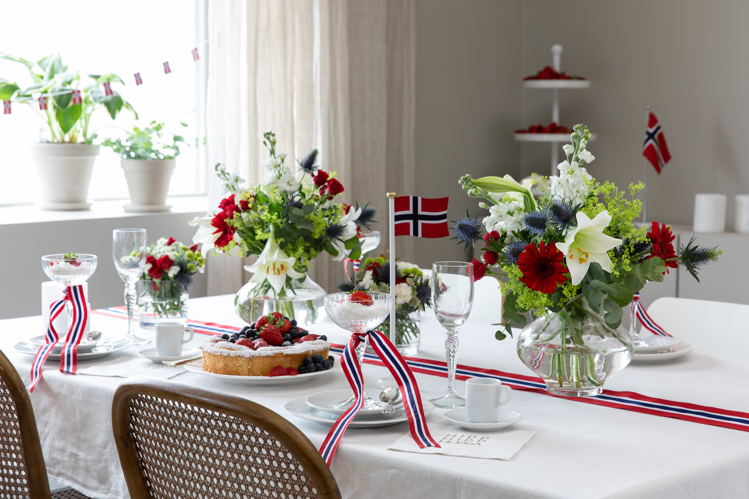 Pynt et vakkert bord til 17. mai